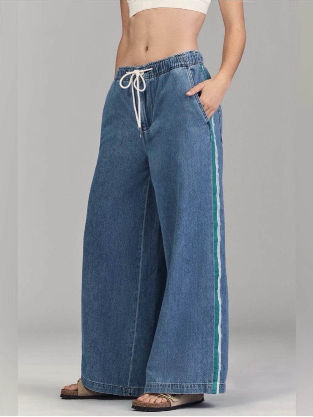 Pilcro Anthropologie The Surfer Drawstring Wide Leg Side Stripe Jean Denim S